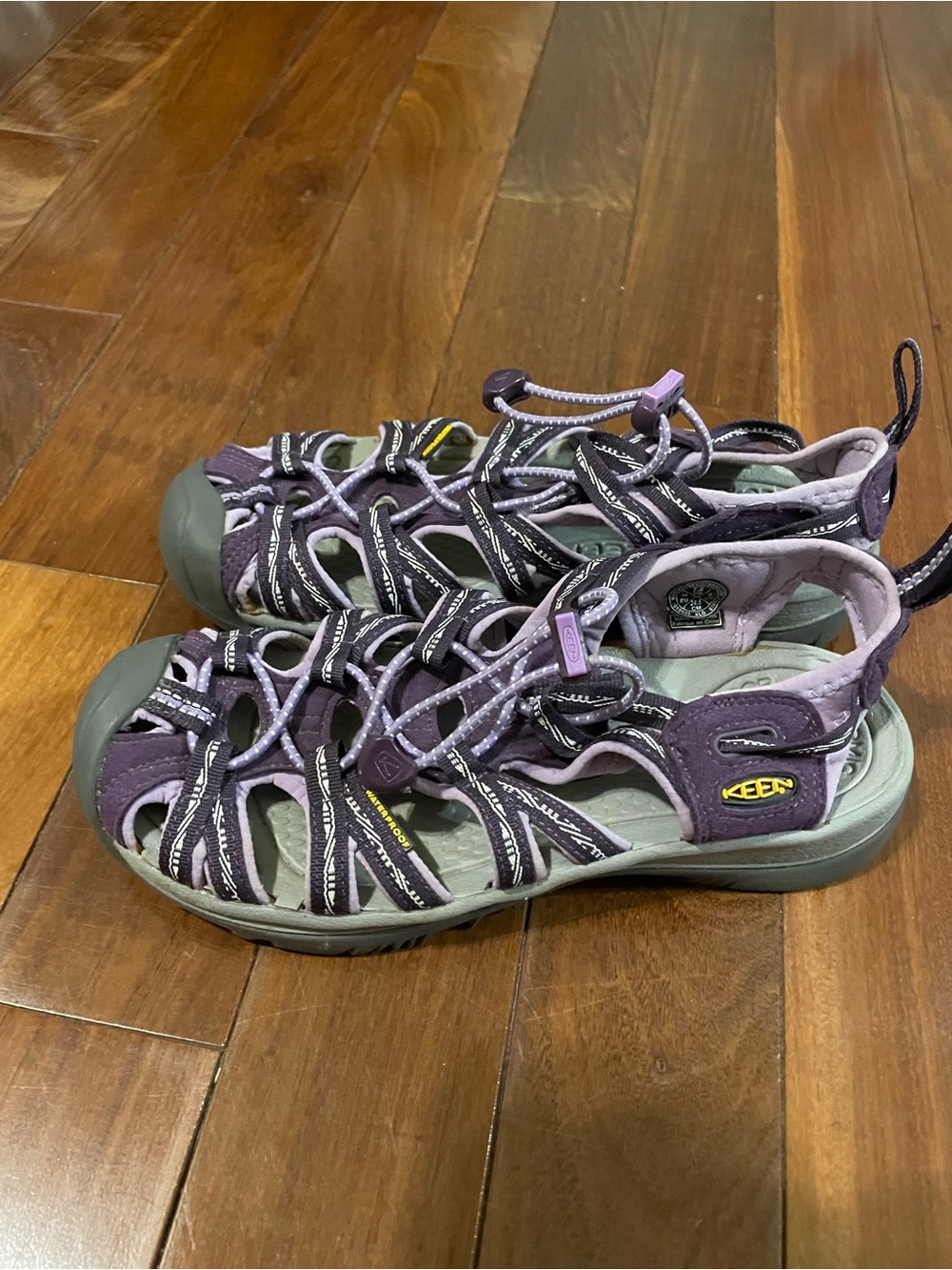 Keen Whisper Sandal, size 7.5
